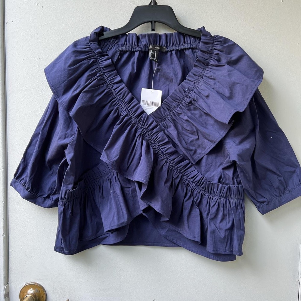 Forever 21 cute crop top, size M, new with tags